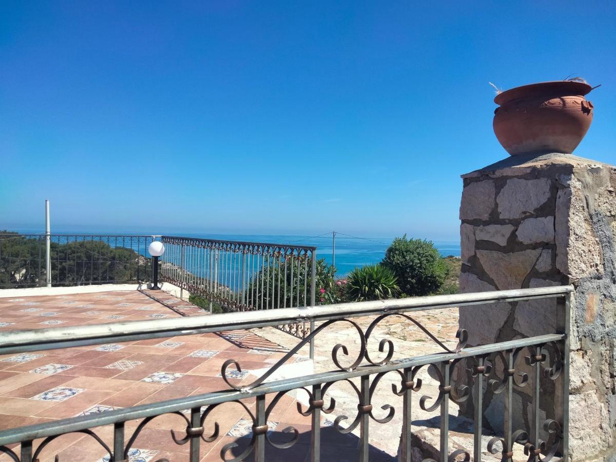Cala rossa Castellammare del Golfo Exterior foto